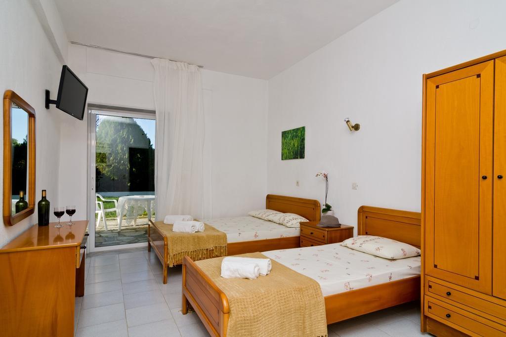 Villa Bianca Studios Posidi Pokoj fotografie